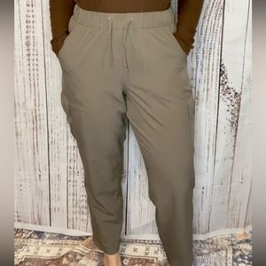 Old Navy Olive Stretchtech Cargo Pants